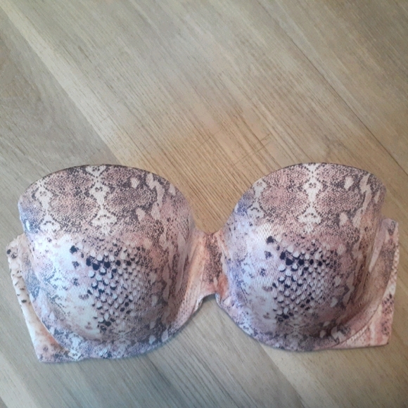 NWOT La Senza Strapless Convertible Bra 32DD